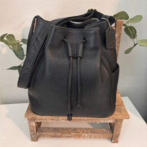 VINTAGE COACH SONOMA 4926 BUCKET DRAWSTRING BLACK LEATHER BAG
